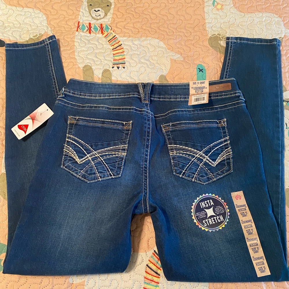 NWT Wallflower jeans sz 11 short
